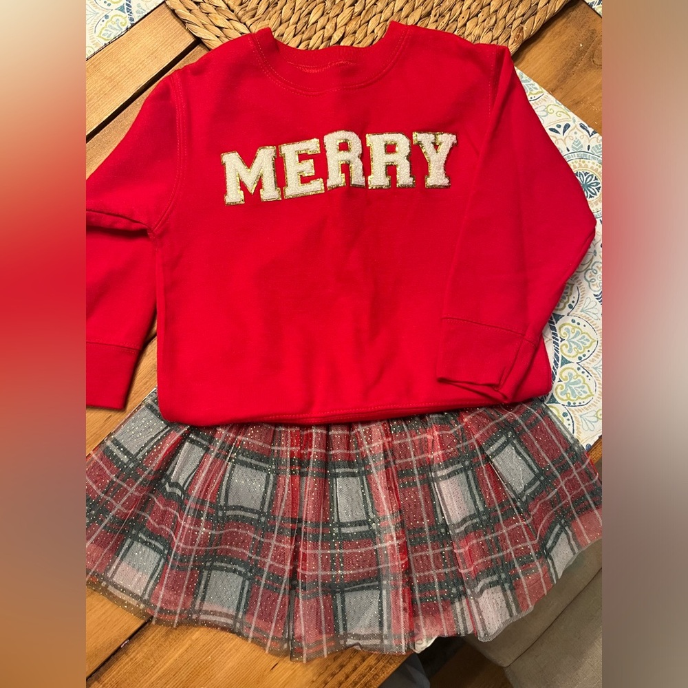 4T Christmas ‘Merry’ sweatshirt with matching tutu